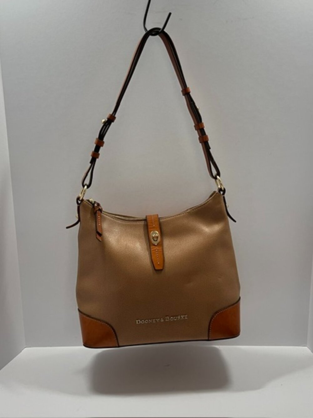 Dooney & Bourke Claremont Tan & Caramel Leather Hobo Shoulder Bag Vintage Y2K